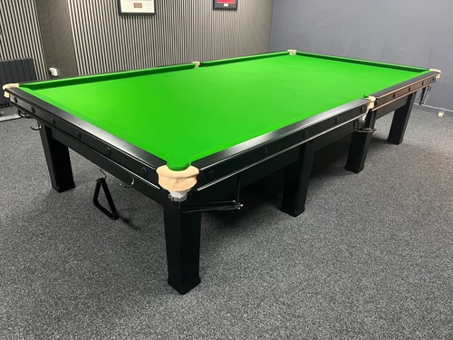 Modern full size - , snooker
