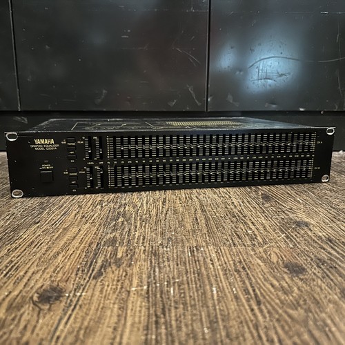 Yamaha q2031a rack mount - 2u,