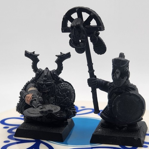 Battle for skull - skull, dwarf