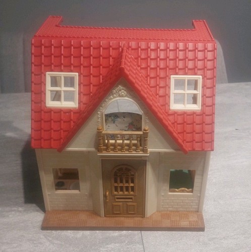 Sylvanian families red roof - families,