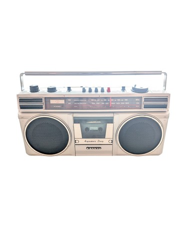 Vintage boombox sanyo - boombox,