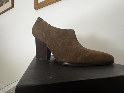Donald pliner booties - j,