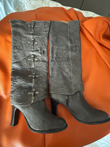 Women grey leather - women’s,