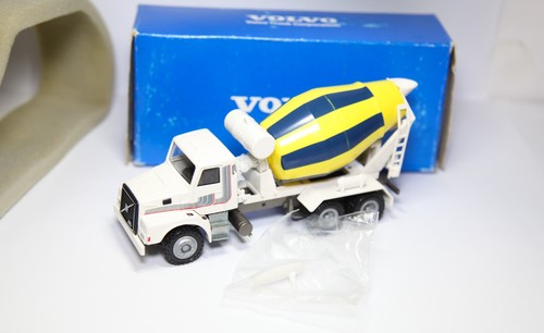 Conrad volvo nl10 - cement, mixer