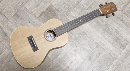 Kona concert ukulele - 23",