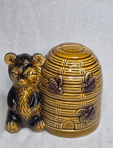Vintage bear and - vintage, pot