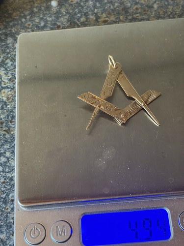 9ct gold masonic pendent - 9ct,