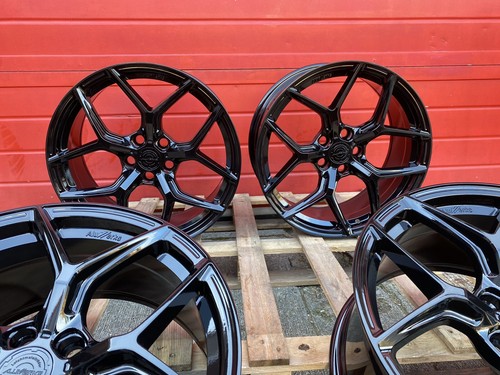 Concave alloy wheels - 19",