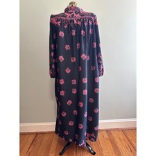 Vintage 1960s house dressing gown size XL