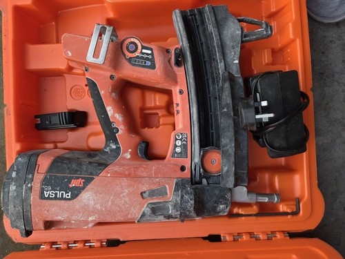 Hilti spit nail gun bundle - &,