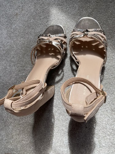 Lovely brown sandal size - lovely, /