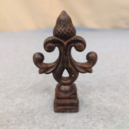 Vintage cast iron fleur lis - iron,
