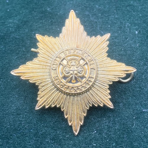 Irish guards cap badge genuine - badge,