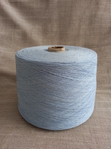 Machine knitting yarn