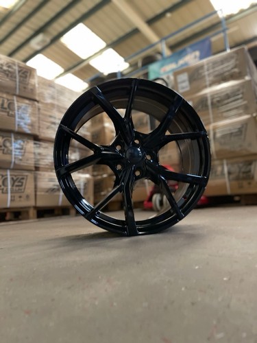 Estoril style alloy - 19",