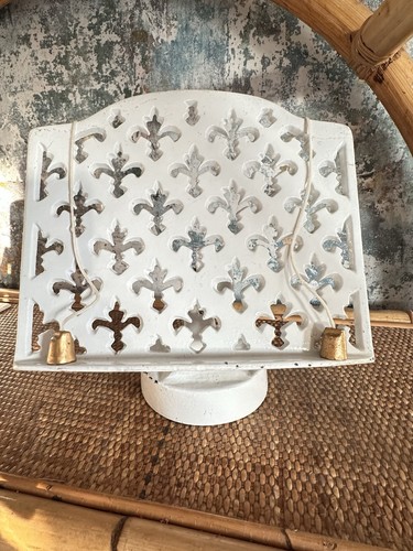 Vintage heavy white cast - white, iron