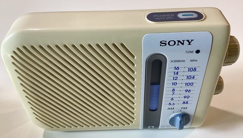 Vintage sony radio tested and - vintage,