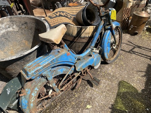 Vintage wall art - wall,