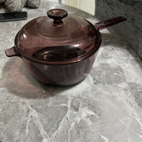 Pyrex plum glass pot - 2.5,