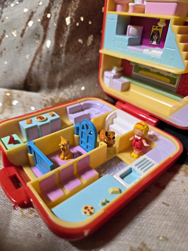 Vintage polly pocket red - polly,