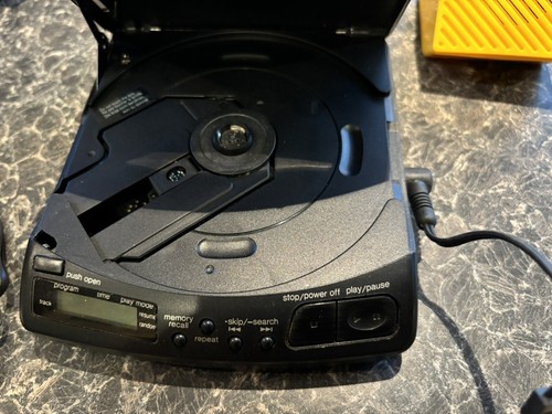 Technics portable player - portable, cd