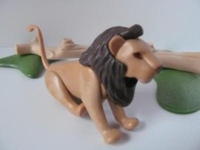Playmobil Lion & log scenery