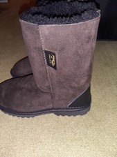 Celtic Sheepskin Boots 9