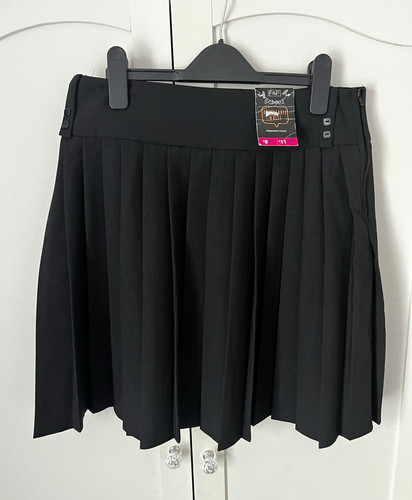 Girls black pleated - f&f,