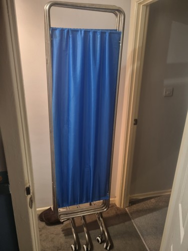 Medical surgery privacy screen - privacy,