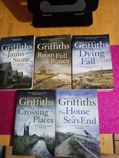 Elly Griffiths Dr Ruth