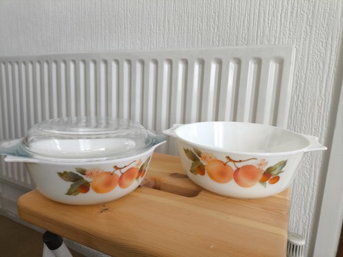 Casserole dishes large - x2,