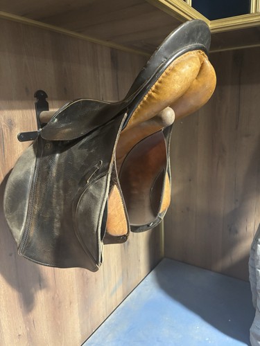 Stubben jump saddle - jump,
