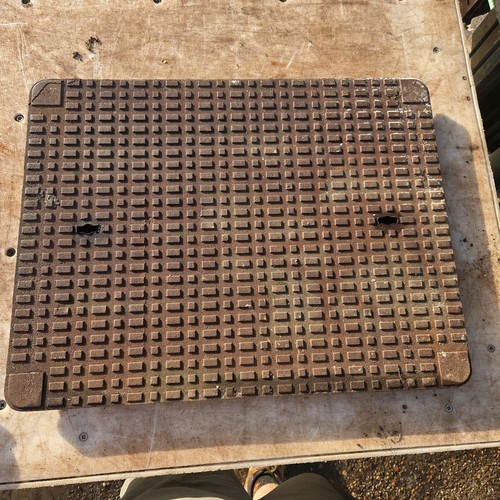 Cast iron manhole cover 655mm - iron,