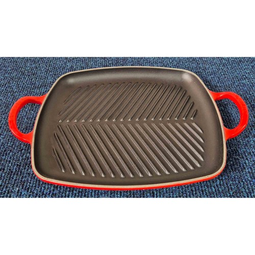 Creuset signature cast iron - signature,