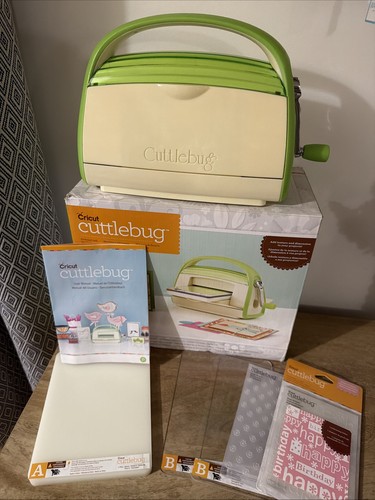 Cricut cuttlebug card - cuttlebug, making