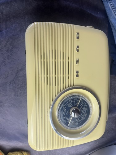 Bush tr82 retro style radio - tr82/b, retro-style