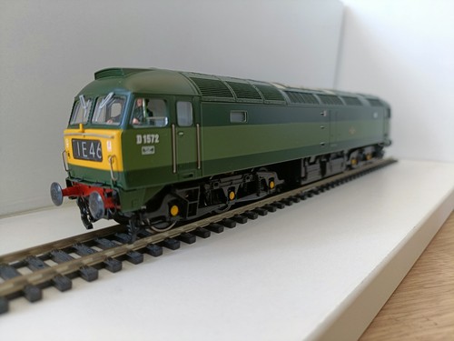 Bachmann class two tone - class, two-tone