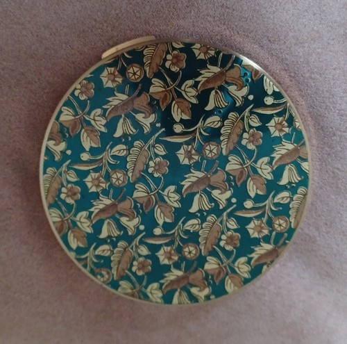 Stratton powder compact - powder,