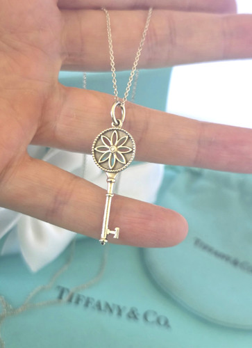 Tiffany daisy diamond - &,