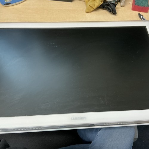Samsung smart tv - 22",