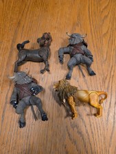 X6 Disney Store Rare Aslan