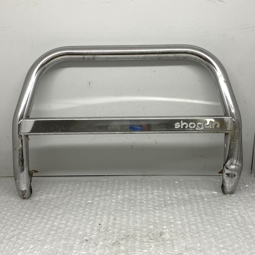Front bull bar damaged see - damaged,