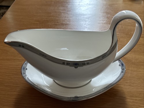 Wedgwood amherst gravy boat - amherst,