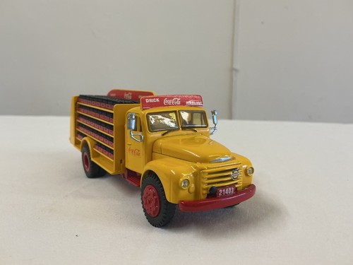 Volvo titan white metal - white,