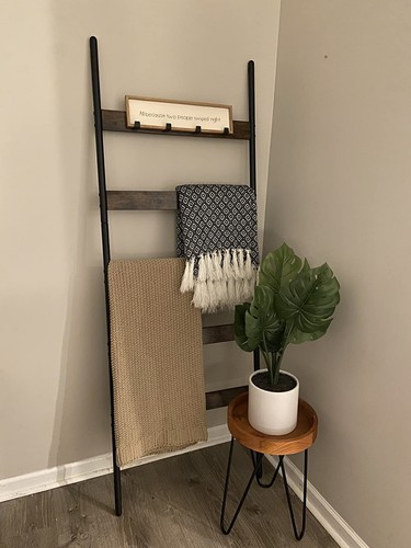 Tall wooden blanket towel - tall,