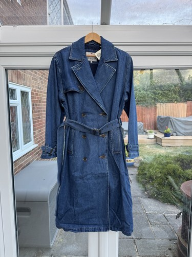 Bnwt women levi spade - levi's,