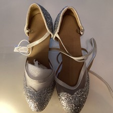 Dance And Sway UK size 4