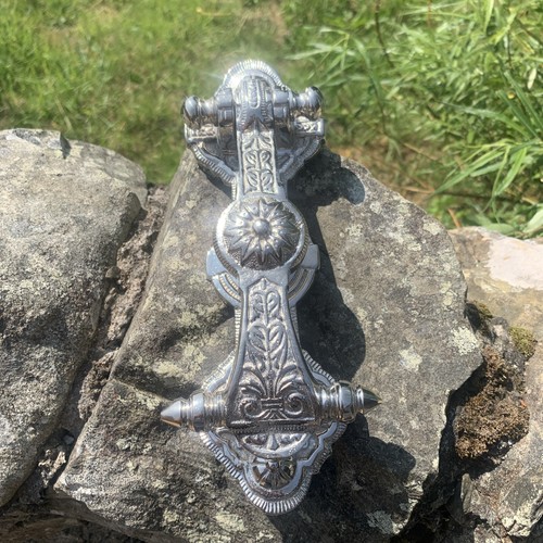 Large embossed door knocker - large,