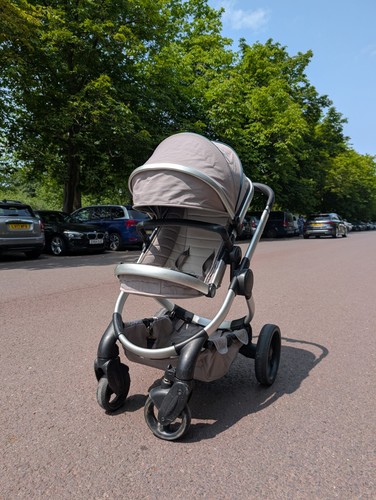 Icandy peach and carrycot - and,