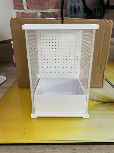 Praying mantis enclosures - enclosures,